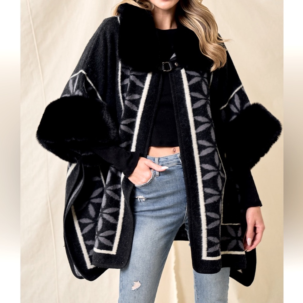 ShopEvelynne Black and Gray Faux Fur Trim Poncho